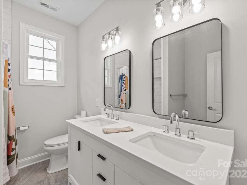 1832 Montclair Avenue, Gastonia, NC 28054.  MLS# CAR4252150, YatesRealty ID 19536. Bathroom 2