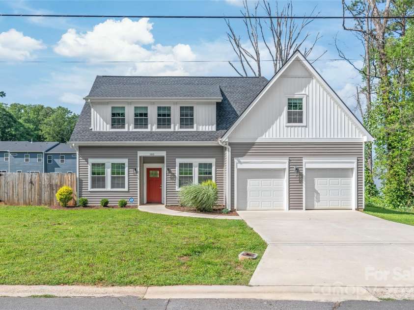 1832 Montclair Avenue, Gastonia, NC 28054.  MLS# CAR4252150, YatesRealty ID 19536. Front Exterior Photo