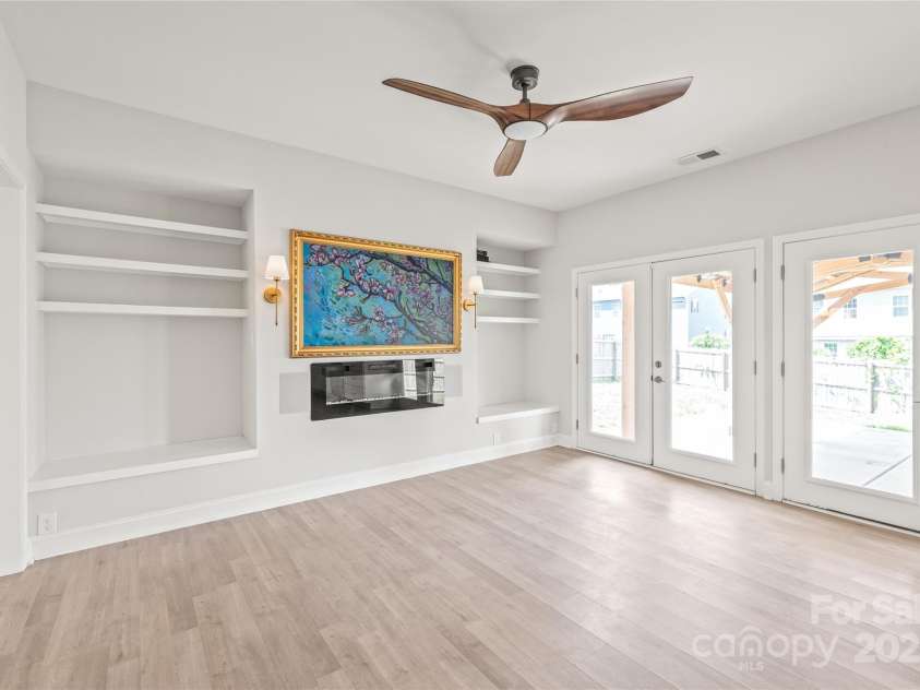 1832 Montclair Avenue, Gastonia, NC 28054.  MLS# CAR4252150, YatesRealty ID 19536. Living Room