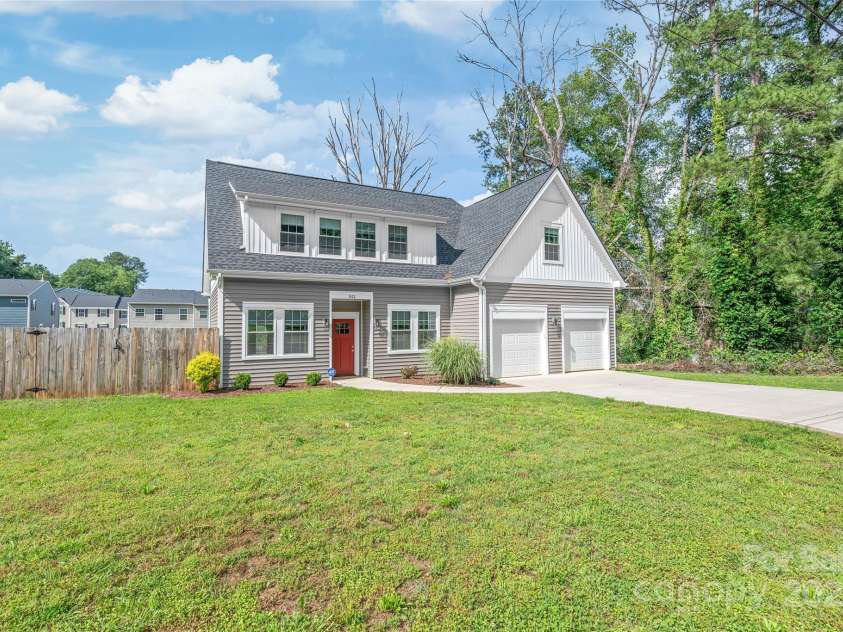 1832 Montclair Avenue, Gastonia, NC 28054.  MLS# CAR4252150, YatesRealty ID 19536. Welcome Home