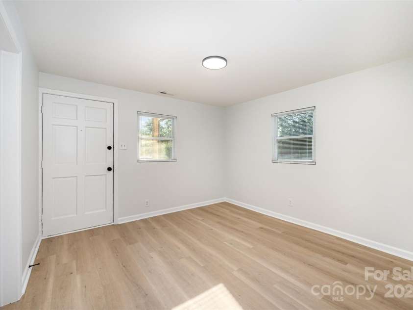 1211 Boyce Street, Gastonia, NC 28052.  MLS# CAR4253873, YatesRealty ID 19537. Living room