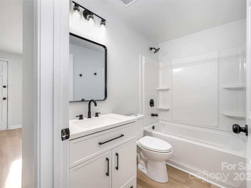 1211 Boyce Street, Gastonia, NC 28052.  MLS# CAR4253873, YatesRealty ID 19537. Second Bathroom