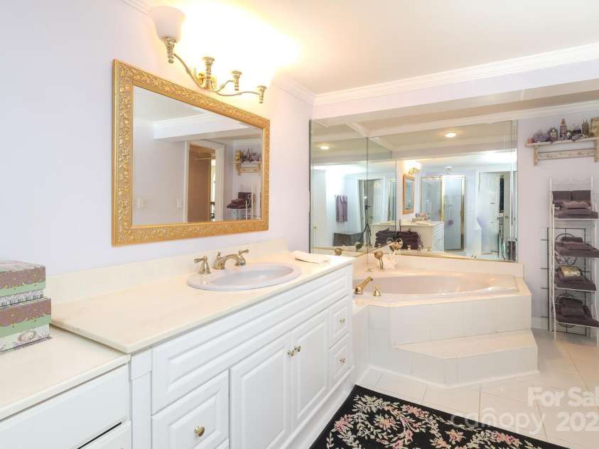 17333 Saranita Lane, Charlotte, NC 28278.  MLS# CAR4247570, YatesRealty ID 19539. Primary