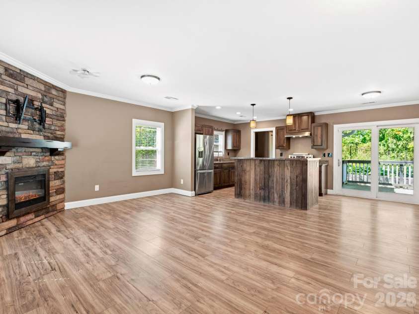 3333 Chimney Rock Road, Hendersonville, NC 28792.  MLS# CAR4349210, YatesRealty ID 19539. Open Concept
