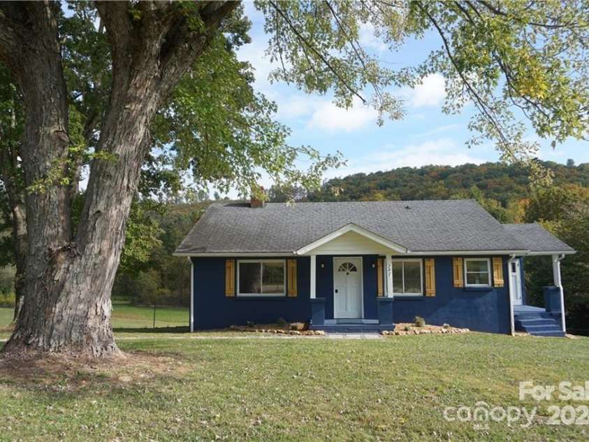 295 Merrills Cove Road, Asheville, NC 28803.  MLS# CAR4202644, YatesRealty ID 1954. 