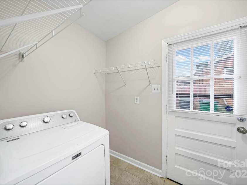 6907 Glenmoor Drive, Charlotte, NC 28214.  MLS# CAR4333558, YatesRealty ID 1954. 