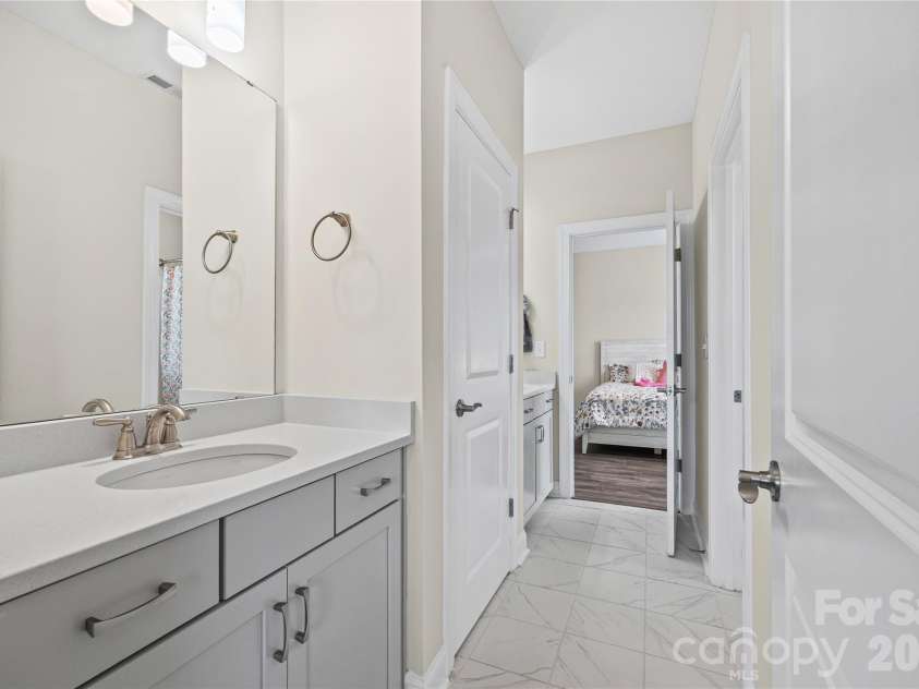 455 Brier Knob Drive, Fort Mill, SC 29715.  MLS# CAR4335244, YatesRealty ID 19540. 