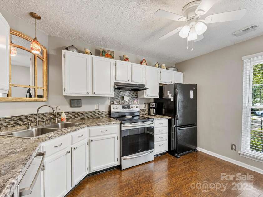 13600 Seastone Lane, Pineville, NC 28134.  MLS# CAR4269521, YatesRealty ID 19541. 