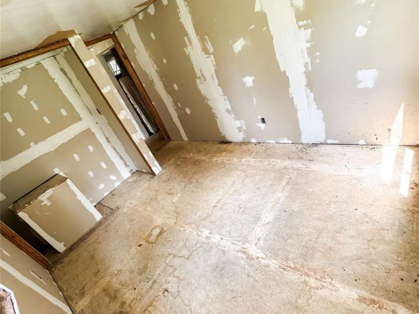 129 Williams Road, Bessemer City, NC 28016.  MLS# CAR4270394, YatesRealty ID 19542. 