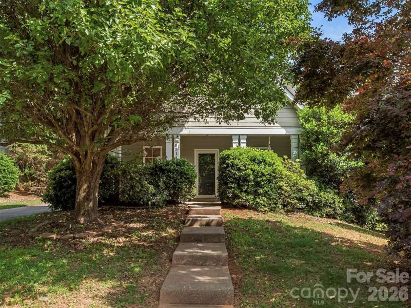 8214 Ballymore Court, Huntersville, NC 28078.  MLS# CAR4377717, YatesRealty ID 19542. 
