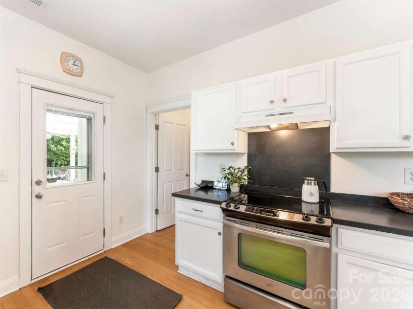 8214 Ballymore Court, Huntersville, NC 28078.  MLS# CAR4377717, YatesRealty ID 19542. 