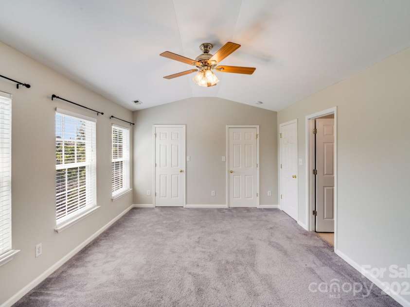 9800 Walkers Glen Drive, Concord, NC 28027.  MLS# CAR4265265, YatesRealty ID 19543. BEDROOM WITH 2 CLOSETS