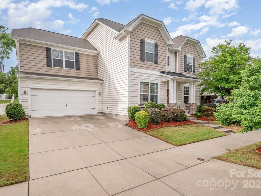 12832 Heath Grove Drive, Huntersville, NC 28078.  MLS# CAR4258829, YatesRealty ID 19544. 