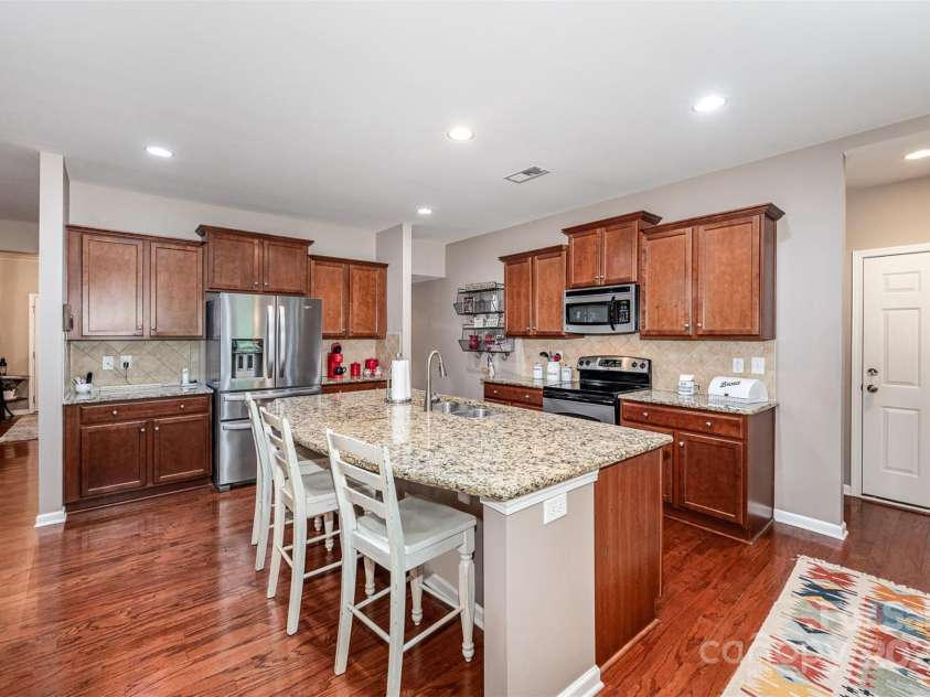 12832 Heath Grove Drive, Huntersville, NC 28078.  MLS# CAR4258829, YatesRealty ID 19544. 