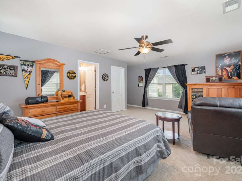12832 Heath Grove Drive, Huntersville, NC 28078.  MLS# CAR4258829, YatesRealty ID 19544. 