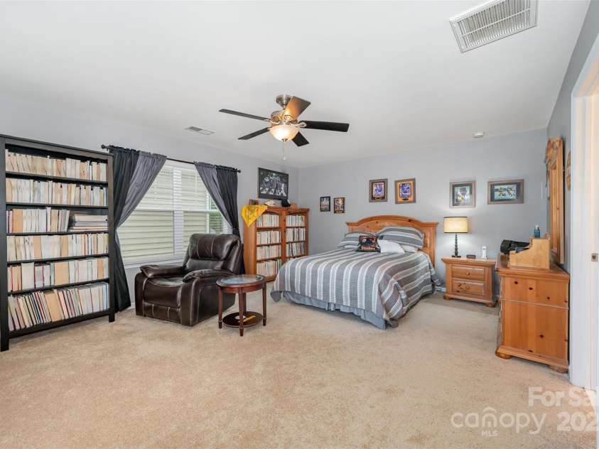 12832 Heath Grove Drive, Huntersville, NC 28078.  MLS# CAR4258829, YatesRealty ID 19544. 
