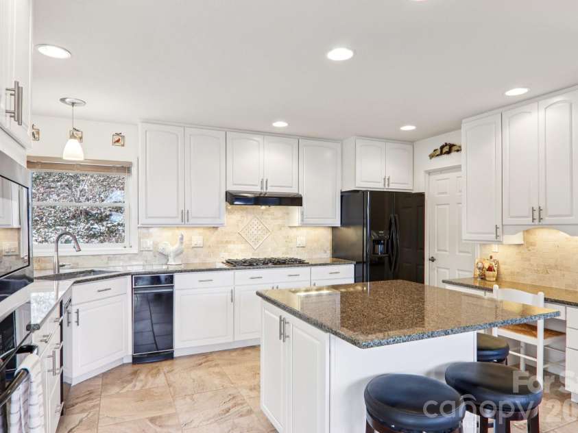 208 Buckeye Road, Maggie Valley, NC 28751.  MLS# CAR4372211, YatesRealty ID 19545. 