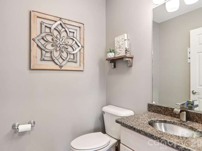 208 Buckeye Road, Maggie Valley, NC 28751.  MLS# CAR4372211, YatesRealty ID 19545. Half bath