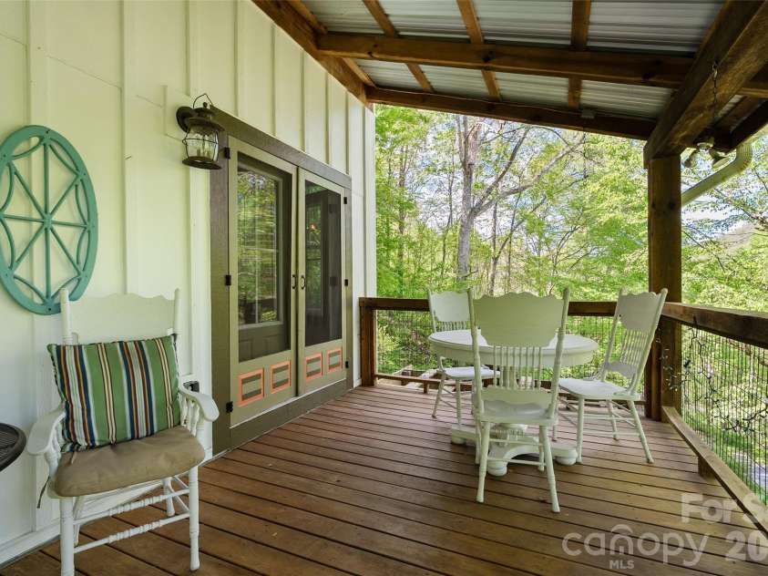 580 Split Pine Cove, Clyde, NC 28721.  MLS# CAR4375896, YatesRealty ID 19546. 