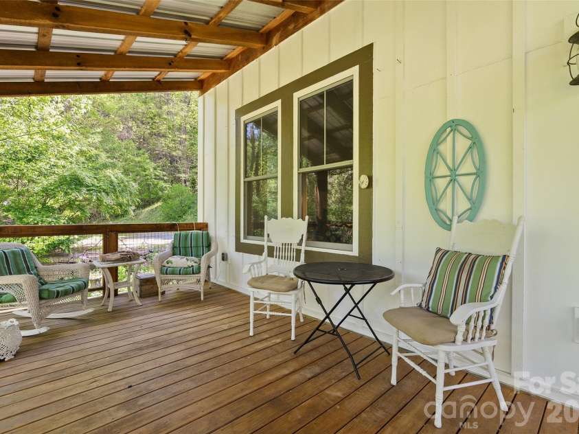 580 Split Pine Cove, Clyde, NC 28721.  MLS# CAR4375896, YatesRealty ID 19546. 