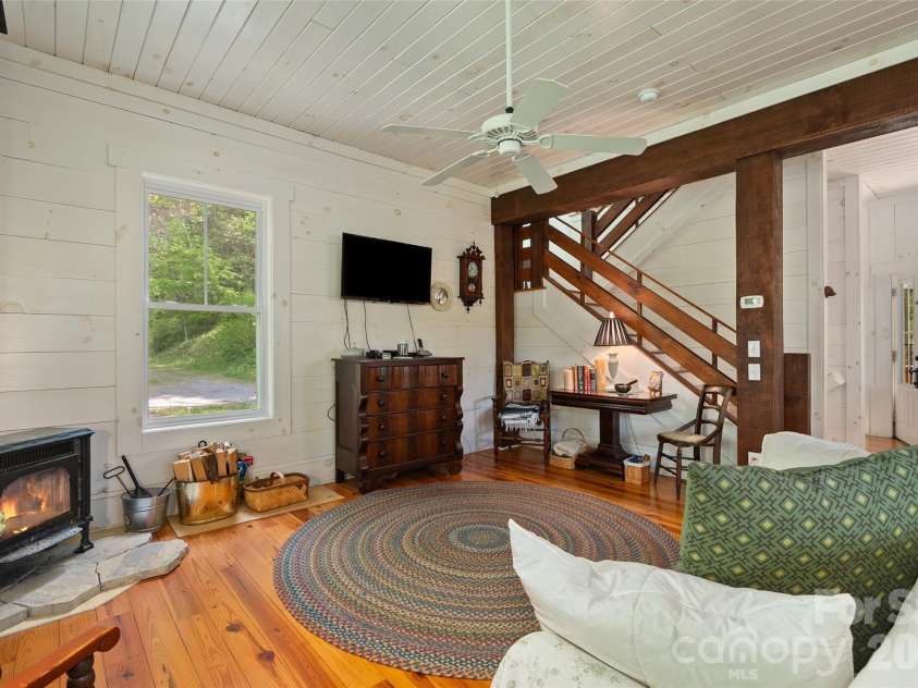 580 Split Pine Cove, Clyde, NC 28721.  MLS# CAR4375896, YatesRealty ID 19546. 