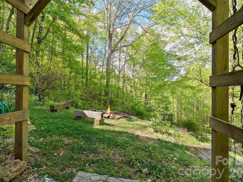 580 Split Pine Cove, Clyde, NC 28721.  MLS# CAR4375896, YatesRealty ID 19546. 
