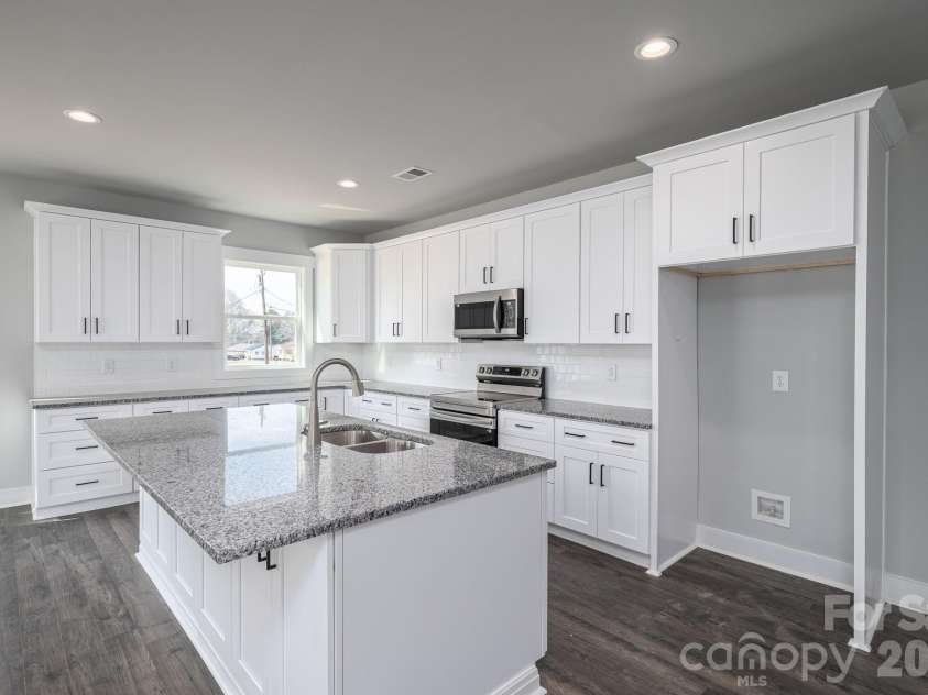 318 Sunrise Circle, Shelby, NC 28150.  MLS# CAR4343475, YatesRealty ID 19548. 