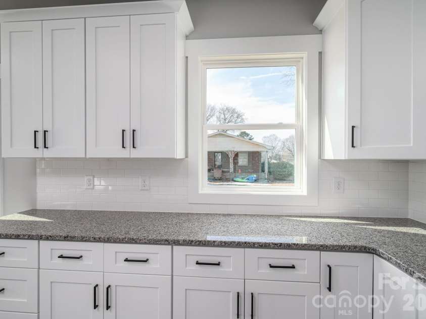 318 Sunrise Circle, Shelby, NC 28150.  MLS# CAR4343475, YatesRealty ID 19548. 