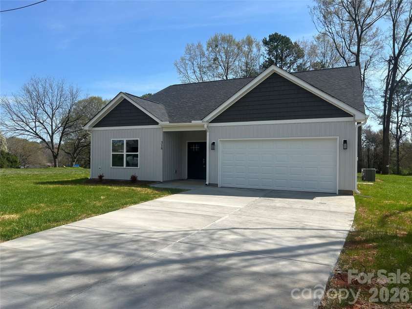 318 Sunrise Circle, Shelby, NC 28150.  MLS# CAR4343475, YatesRealty ID 19548. 