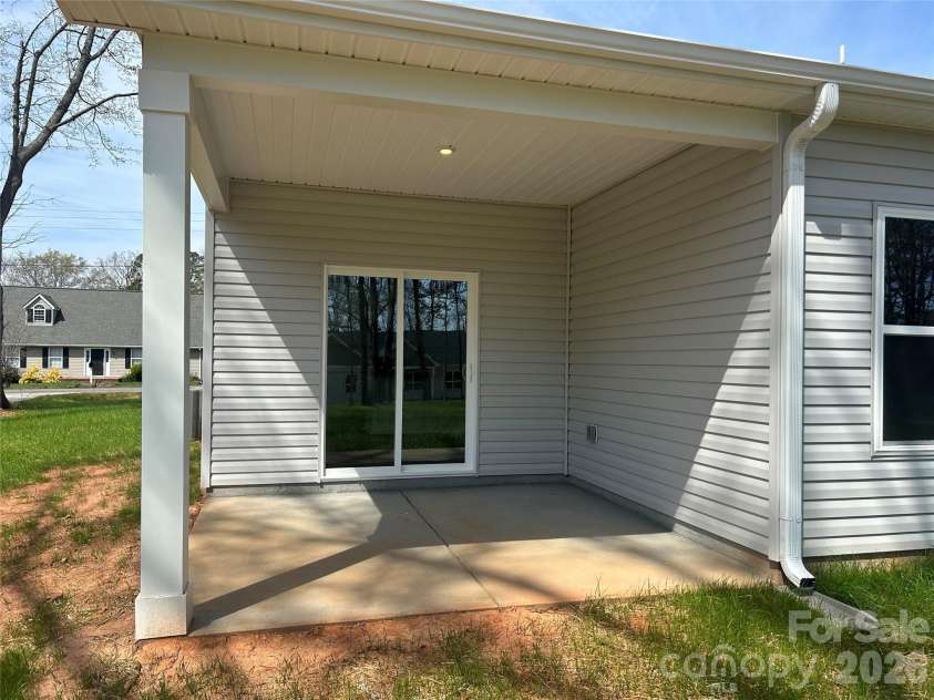 318 Sunrise Circle, Shelby, NC 28150.  MLS# CAR4343475, YatesRealty ID 19548. 