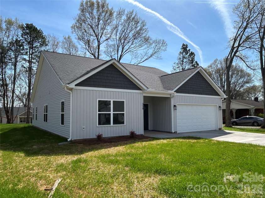 318 Sunrise Circle, Shelby, NC 28150.  MLS# CAR4343475, YatesRealty ID 19548. 