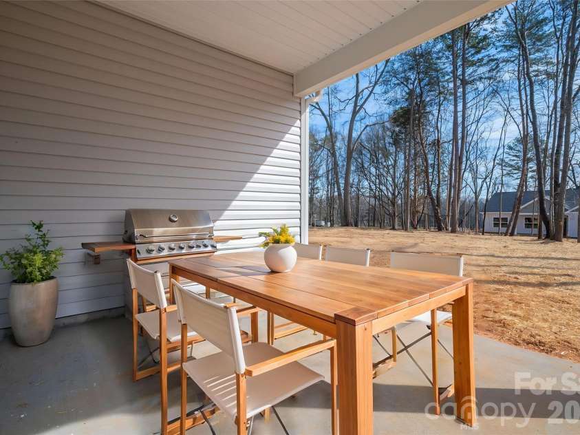 318 Sunrise Circle, Shelby, NC 28150.  MLS# CAR4343475, YatesRealty ID 19548. 