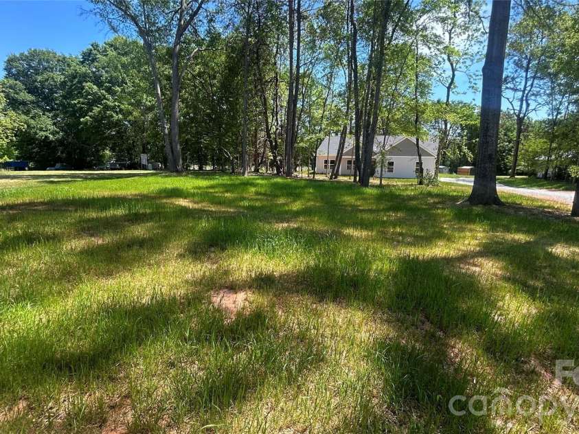 318 Sunrise Circle, Shelby, NC 28150.  MLS# CAR4343475, YatesRealty ID 19548. 