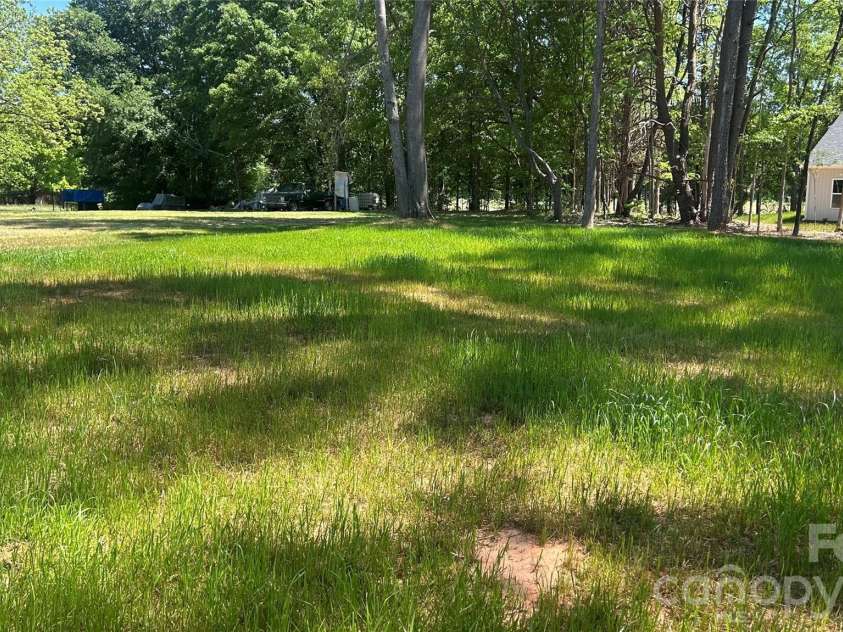 318 Sunrise Circle, Shelby, NC 28150.  MLS# CAR4343475, YatesRealty ID 19548. 