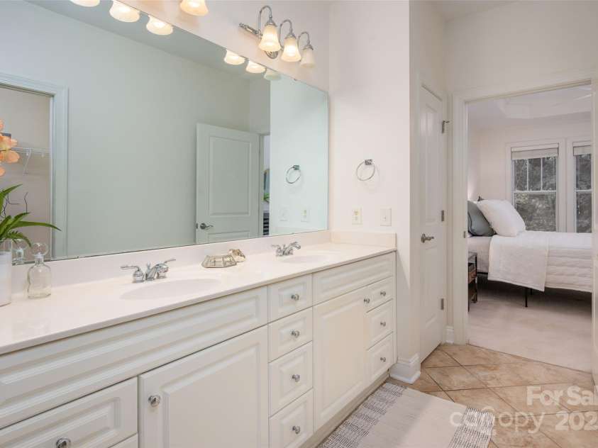 2941 Bellasera Way, Matthews, NC 28105.  MLS# CAR4226278, YatesRealty ID 19549. 