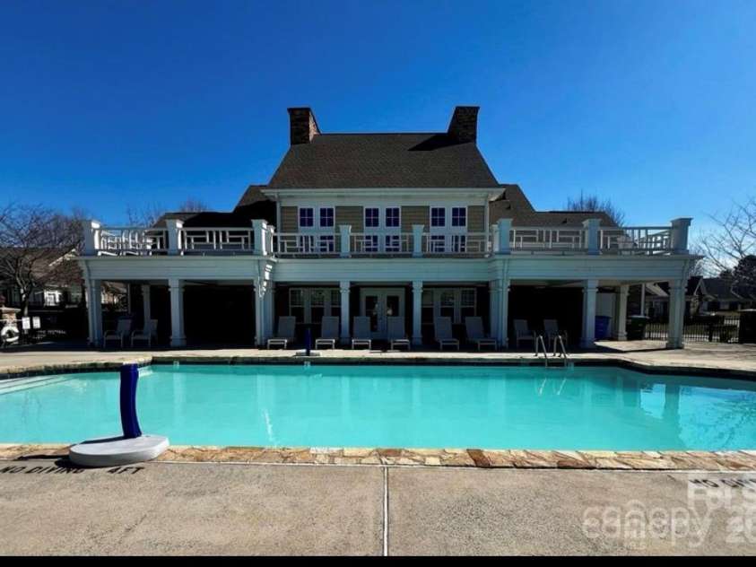 2941 Bellasera Way, Matthews, NC 28105.  MLS# CAR4226278, YatesRealty ID 19549. Such a great community!