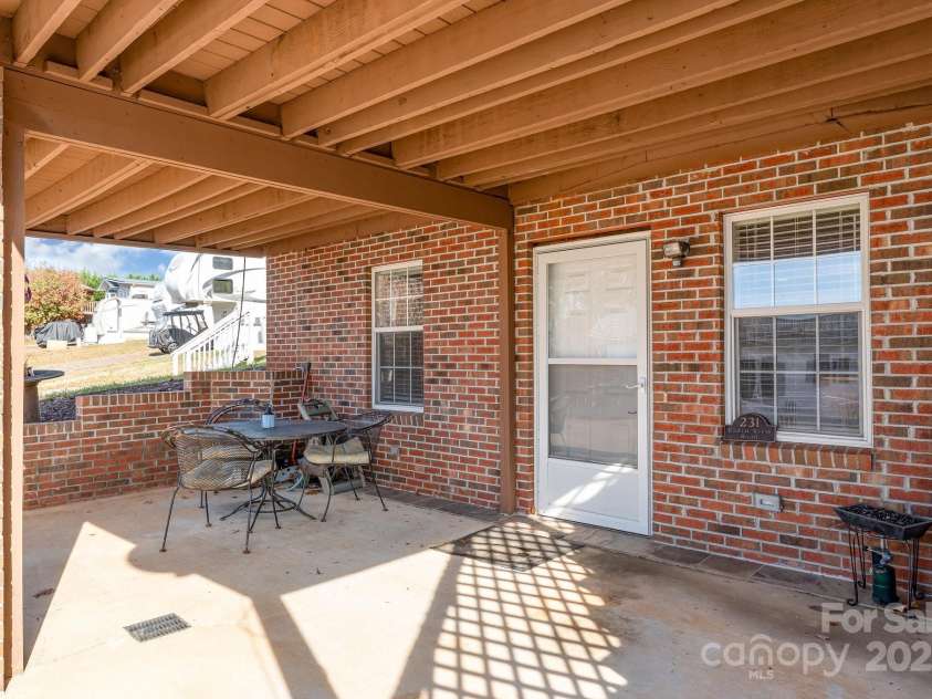 231 Badin View Road, New London, NC 28127.  MLS# CAR4152062, YatesRealty ID 1955. 