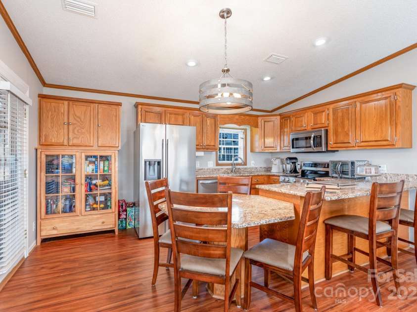 231 Badin View Road, New London, NC 28127.  MLS# CAR4152062, YatesRealty ID 1955. 