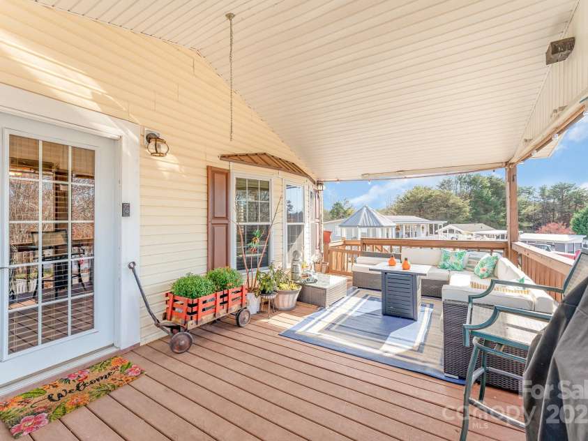 231 Badin View Road, New London, NC 28127.  MLS# CAR4152062, YatesRealty ID 1955. 
