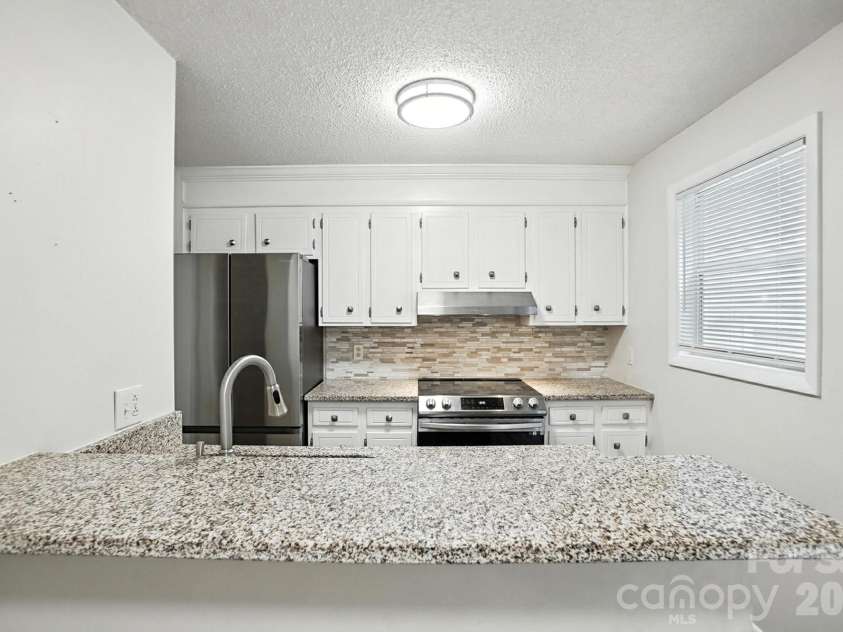 1101 Surry Lane, Gastonia, NC 28054.  MLS# CAR4362418, YatesRealty ID 19551. 