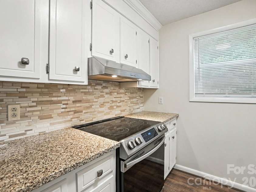 1101 Surry Lane, Gastonia, NC 28054.  MLS# CAR4362418, YatesRealty ID 19551. 