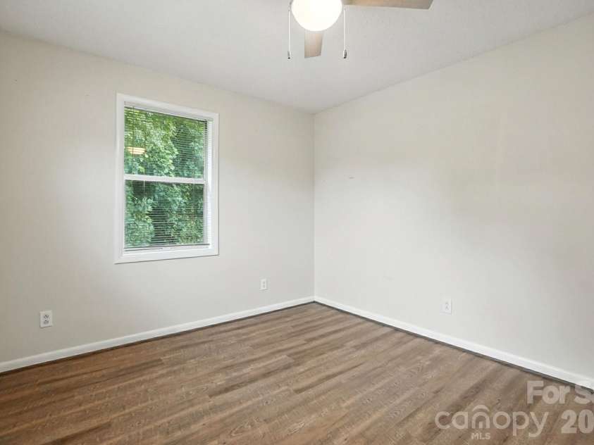 1101 Surry Lane, Gastonia, NC 28054.  MLS# CAR4362418, YatesRealty ID 19551. 