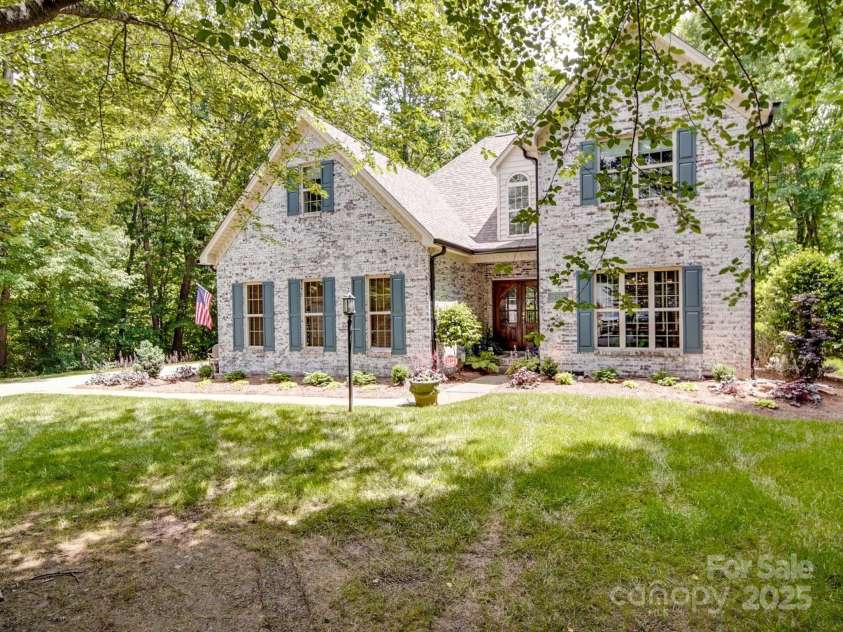 4715 Lenden Hall Court, Gastonia, NC 28056.  MLS# CAR4260504, YatesRealty ID 19552. 