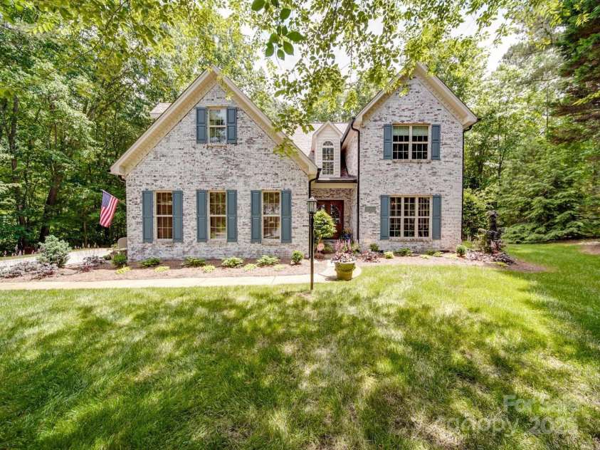 4715 Lenden Hall Court, Gastonia, NC 28056.  MLS# CAR4260504, YatesRealty ID 19552. 