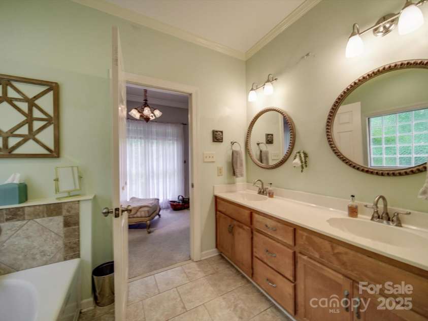 4715 Lenden Hall Court, Gastonia, NC 28056.  MLS# CAR4260504, YatesRealty ID 19552. 