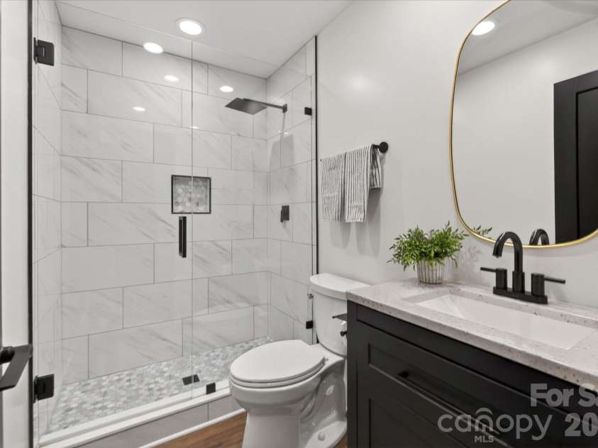 316 Wade Hampton Drive, Matthews, NC 28104.  MLS# CAR4337891, YatesRealty ID 19553. 