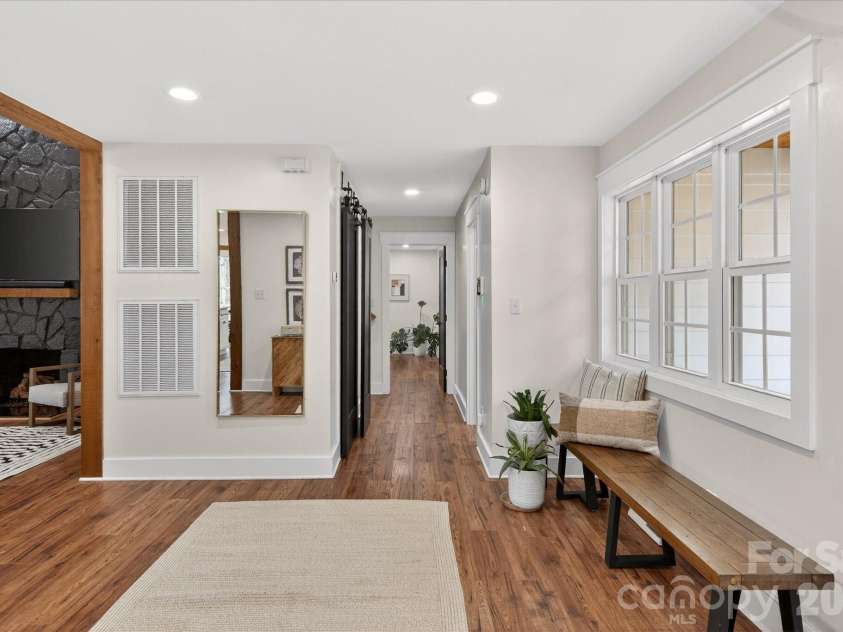 316 Wade Hampton Drive, Matthews, NC 28104.  MLS# CAR4337891, YatesRealty ID 19553. 