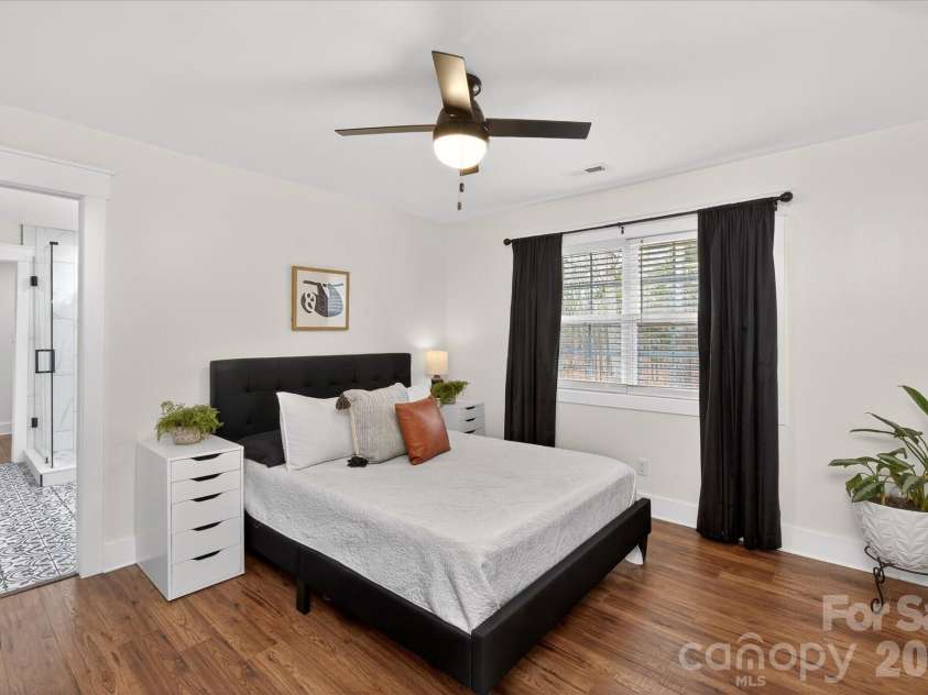 316 Wade Hampton Drive, Matthews, NC 28104.  MLS# CAR4337891, YatesRealty ID 19553. 