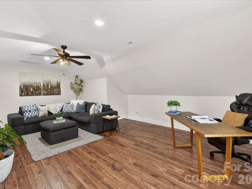 316 Wade Hampton Drive, Matthews, NC 28104.  MLS# CAR4337891, YatesRealty ID 19553. 