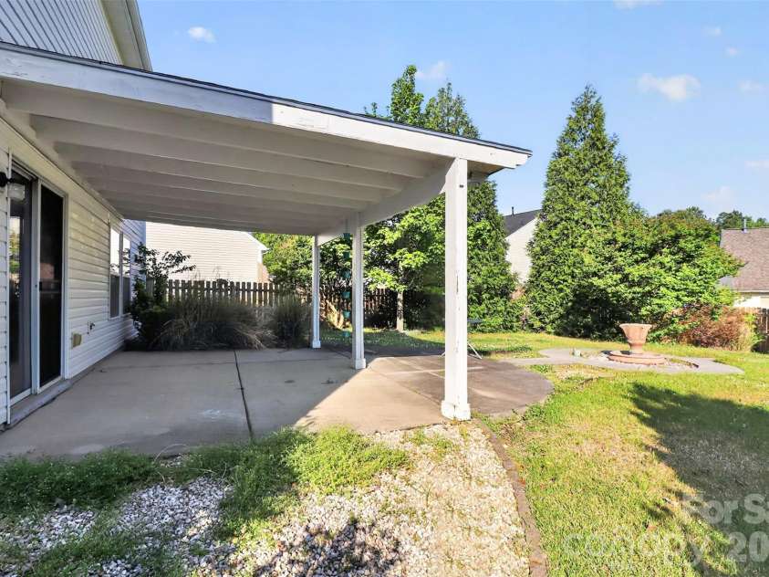 1723 Rustic Arch Way, Huntersville, NC 28078.  MLS# CAR4374734, YatesRealty ID 19555. 